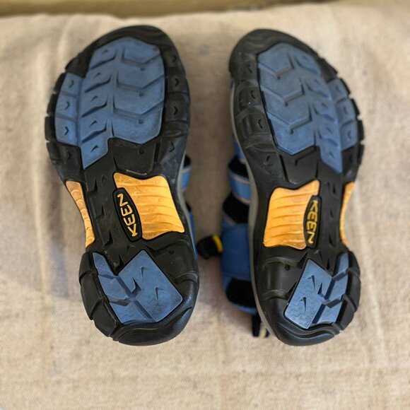 Keen Newport Woman's Blue Hiking Camping Waterproof Outdoor Sandals Sz 7 - Picture 3 of 6